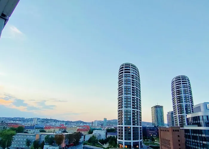 Sag Panorama City Free Parking